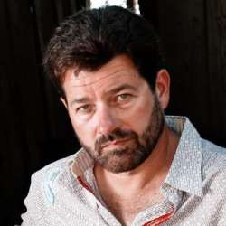 Tab Benoit